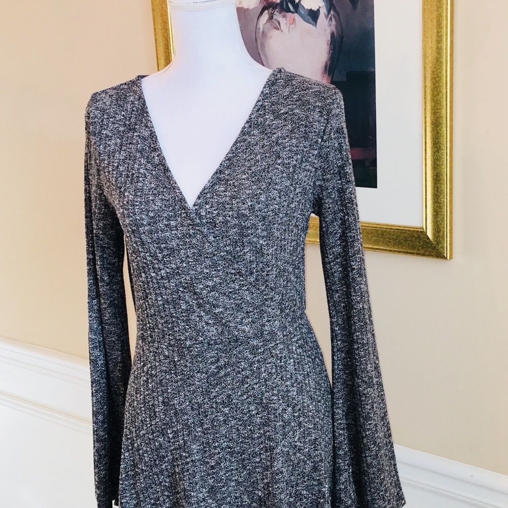 NWT Long-Sleeve Knit Dress. Turn up the “Flirty”! - Picture 4 of 7